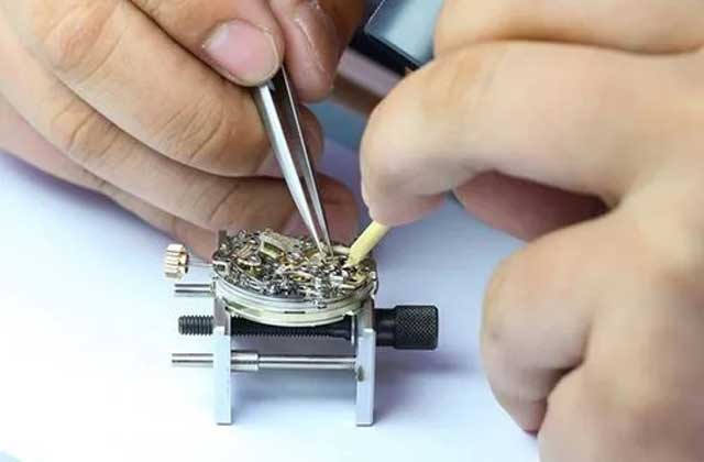 重庆宝玑手表走慢了是为什么